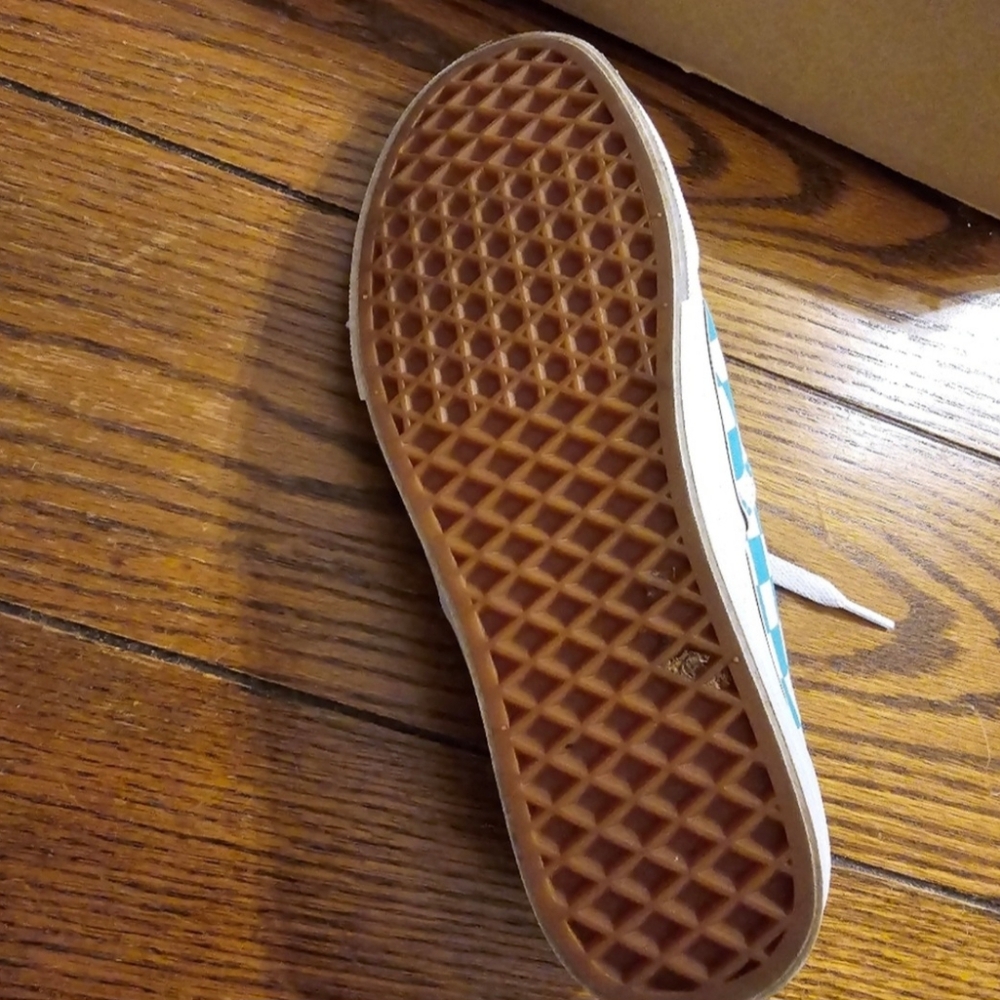 VANS size 8 women's (more like 9); 6.5 mens EUC - Picture 6 of 6